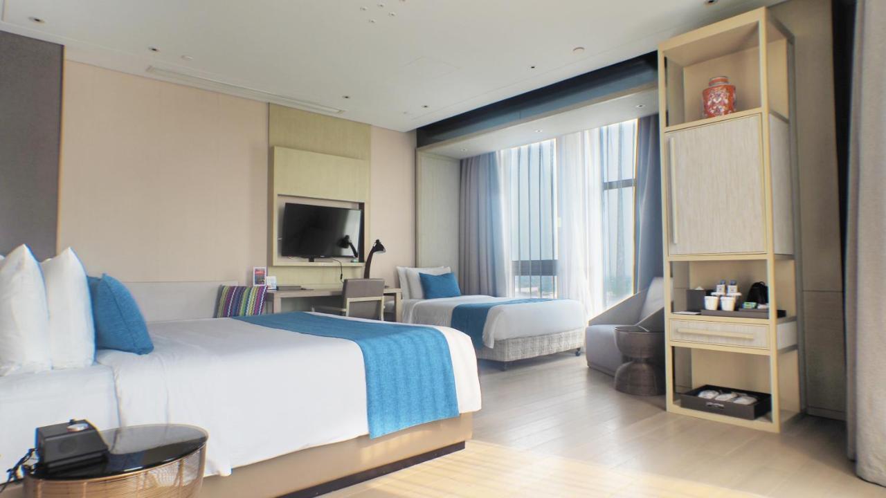 Novotel Shanghai Clover Екстер'єр фото
