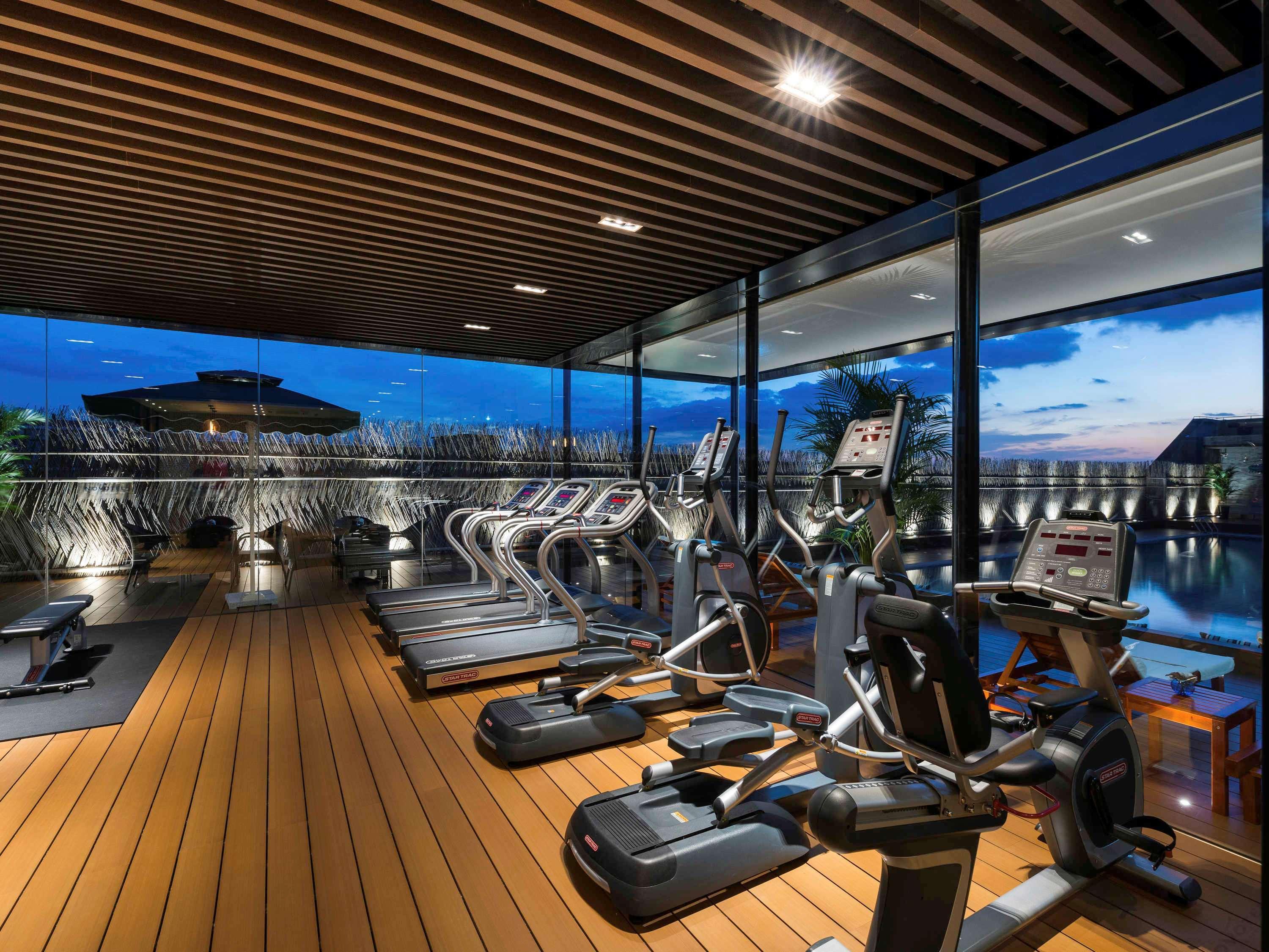 Novotel Shanghai Clover Екстер'єр фото