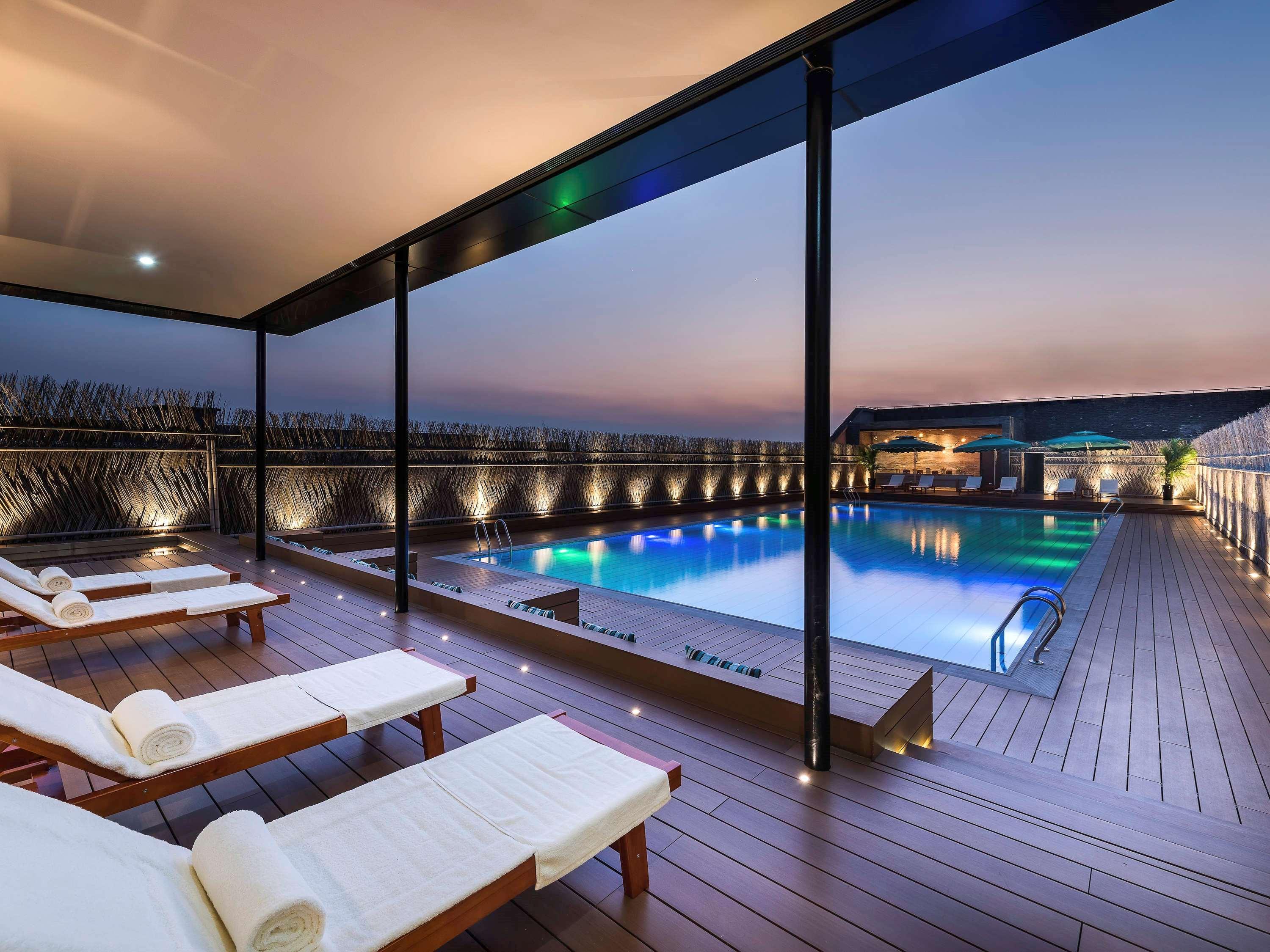 Novotel Shanghai Clover Екстер'єр фото