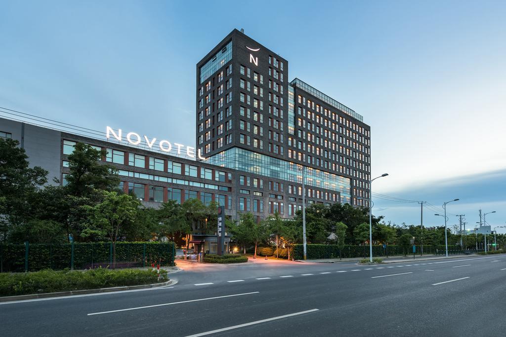 Novotel Shanghai Clover Екстер'єр фото